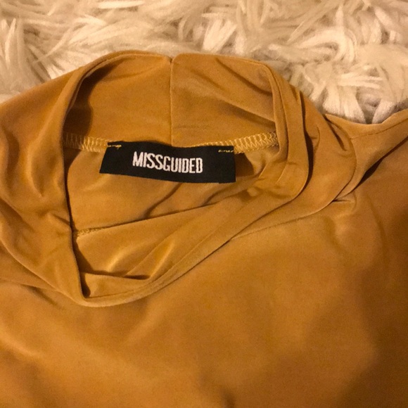 Mustard Fitted Missguided Dress - Picture 3 of 6